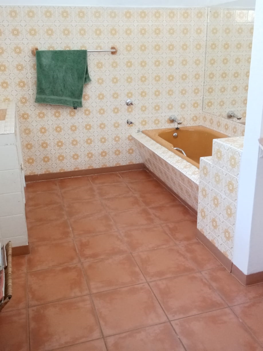 4 Bedroom Property for Sale in Bishops Bay Free State